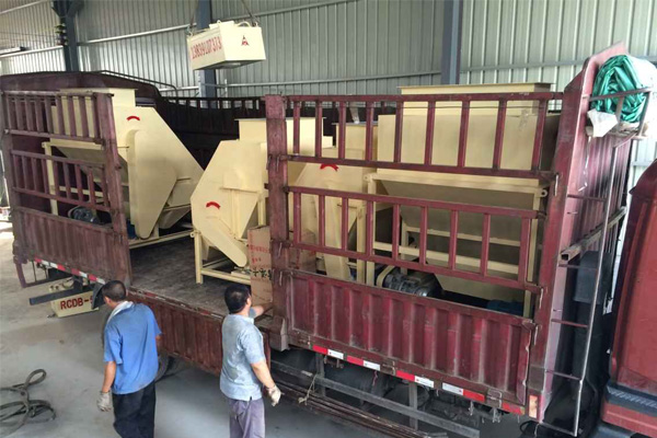 磁選機(jī)廠磁選機(jī)發(fā)貨現(xiàn)場(chǎng)