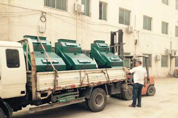 三臺(tái)磁選機(jī)裝車